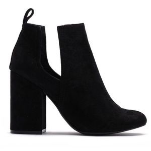NWOT Women's Black Norelle Suede Ankle Boot in 7.5